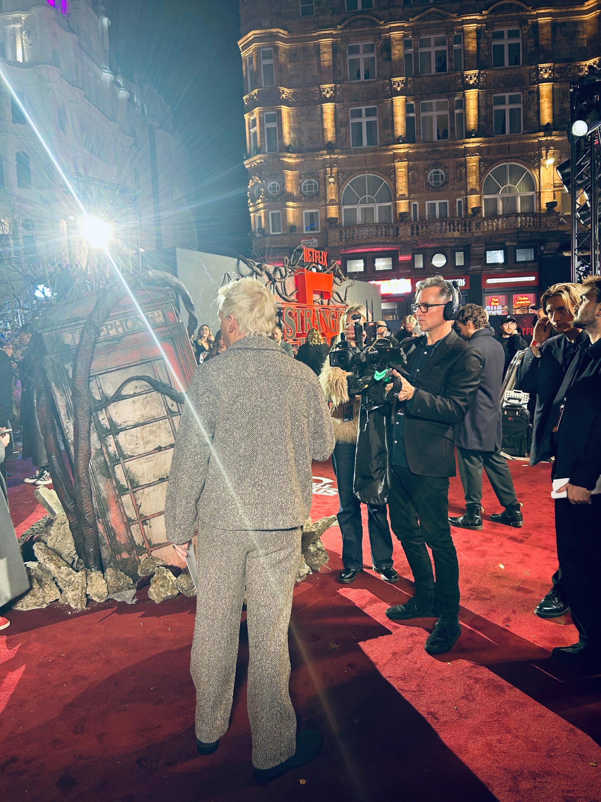 Stranger Things premiere in London, red card coverage
